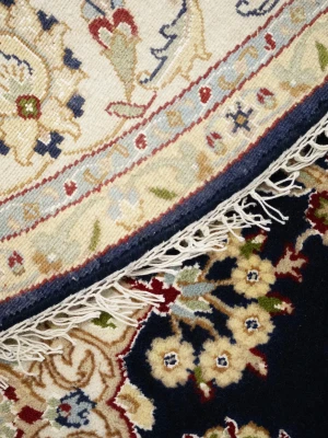 Dark Navy Floral 6X6 Indo-Nain Oriental Round Rug