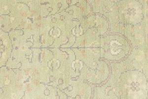 Muted Light Green Floral 3X5 Transitional Oriental Round Rug