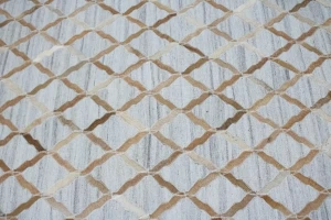 Grey Geometric 5X8 Cowhide Patchwork Modern Rug