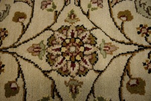 Cream & Charcoal Floral 4X6 Indo-Kashan Oriental Rug