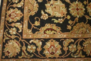 Black Floral Classic 4X6 Indo-Kashan Oriental Rug
