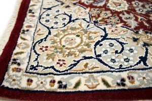 Wine Red Floral 4X6 Indo-Nain Oriental Rug