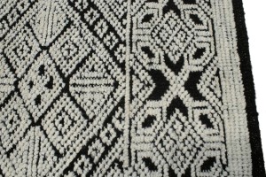 Ivory & Black Geometric 6X9 Modern Oriental Rug