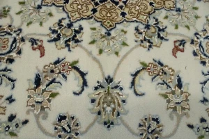 Cream Floral 5X7 Indo-Nain Oriental Rug