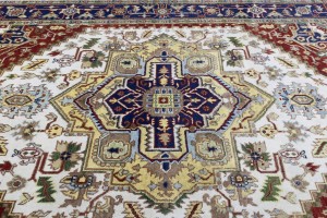 Cream Geometric 7'9X9'6 Heriz Serapi Oriental Rug