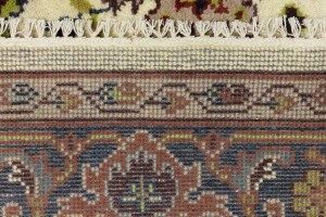 Cream Floral 6X9 Chobi Oriental Rug