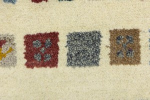 Cream Tribal 1'4X3'9 Indo-Gabbeh Oriental Rug