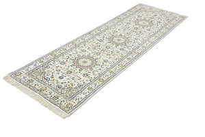 Cream Floral 2'7X8'4 Indo-Nain Oriental Runner Rug