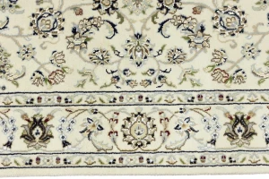 Cream Floral 4X4 Indo-Nain Oriental Square Rug