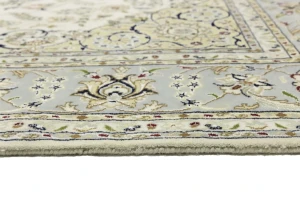 Cream Floral 8X10 Indo-Nain Oriental Rug