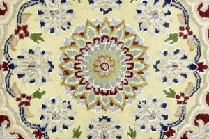 Dark Navy Floral 7X7 Indo-Nain Oriental Round Rug