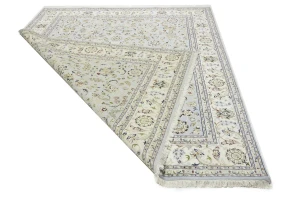 Light Blue-gray Floral 8X10 Indo-Nain Oriental Rug