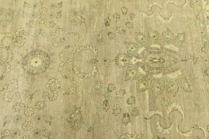 Muted Khaki Floral Transitional 8X10 Indo-Nain Oriental Rug