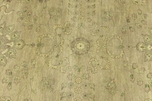Muted Khaki Floral Transitional 8X10 Indo-Nain Oriental Rug