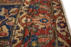 Antique Distressed Muted Tribal 7X11 Bakhtiari Persian Rug