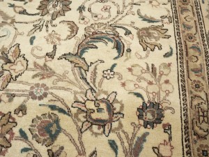 Semi Antique Cream Traditional 9'7X12'5 Vintage Oriental Rug