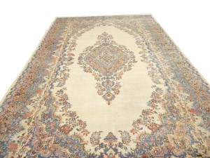 Semi Antique Cream Traditional Floral 9X17 Kerman Persian Rug