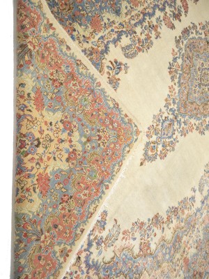 Semi Antique Cream Traditional Floral 9X17 Kerman Persian Rug