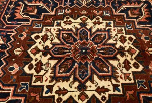 Vintage Red Geometric 7X10 Heriz Persian Rug