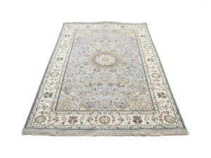 Light Blue Floral 5X8 Indo-Nain Oriental Rug